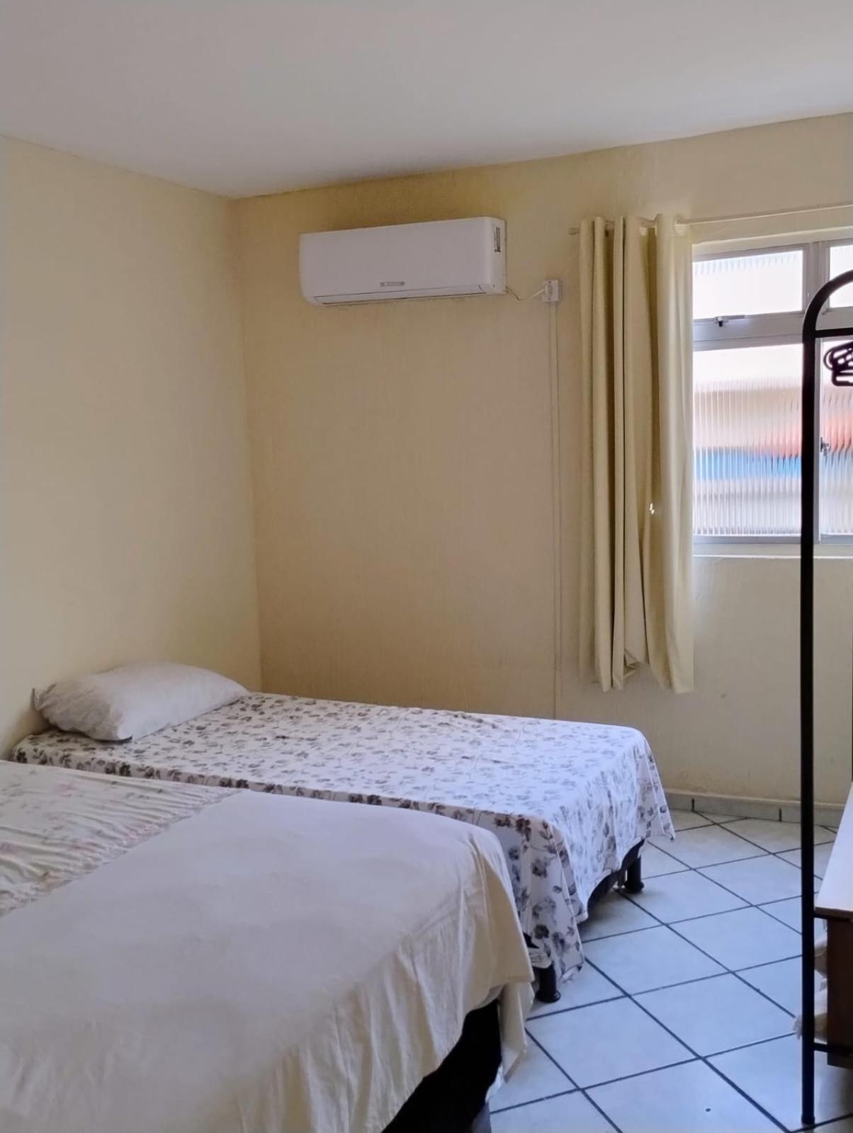 Aptº 1º Andar Em Casa Caiada A 100 Mts Da Holiday home *